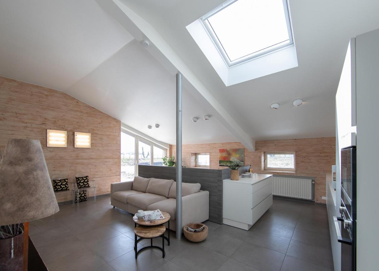 Landelijk Vakantiehuis In Diksmuide Met Een Tuin En Vijver Ngoại thất bức ảnh