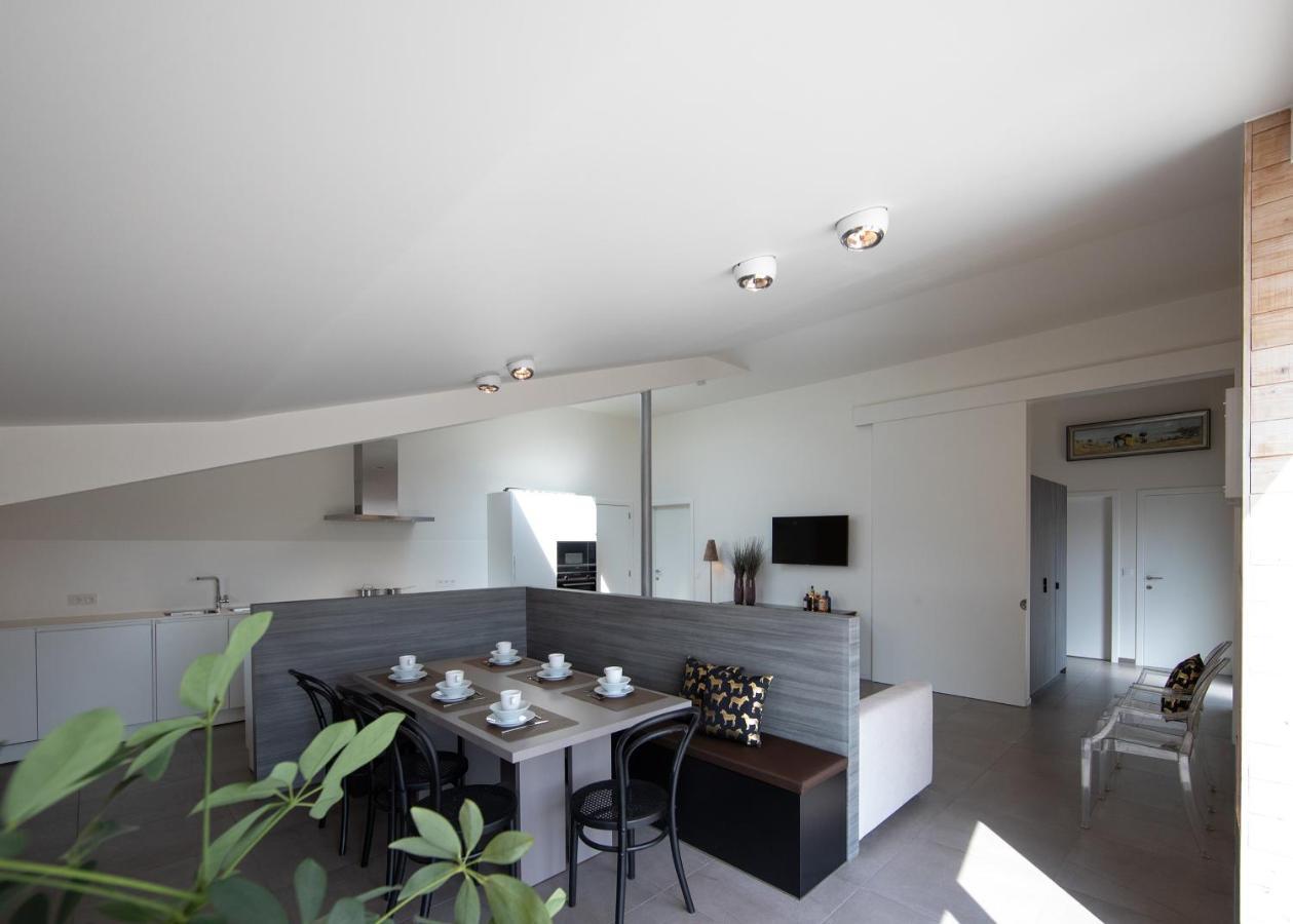 Landelijk Vakantiehuis In Diksmuide Met Een Tuin En Vijver Ngoại thất bức ảnh