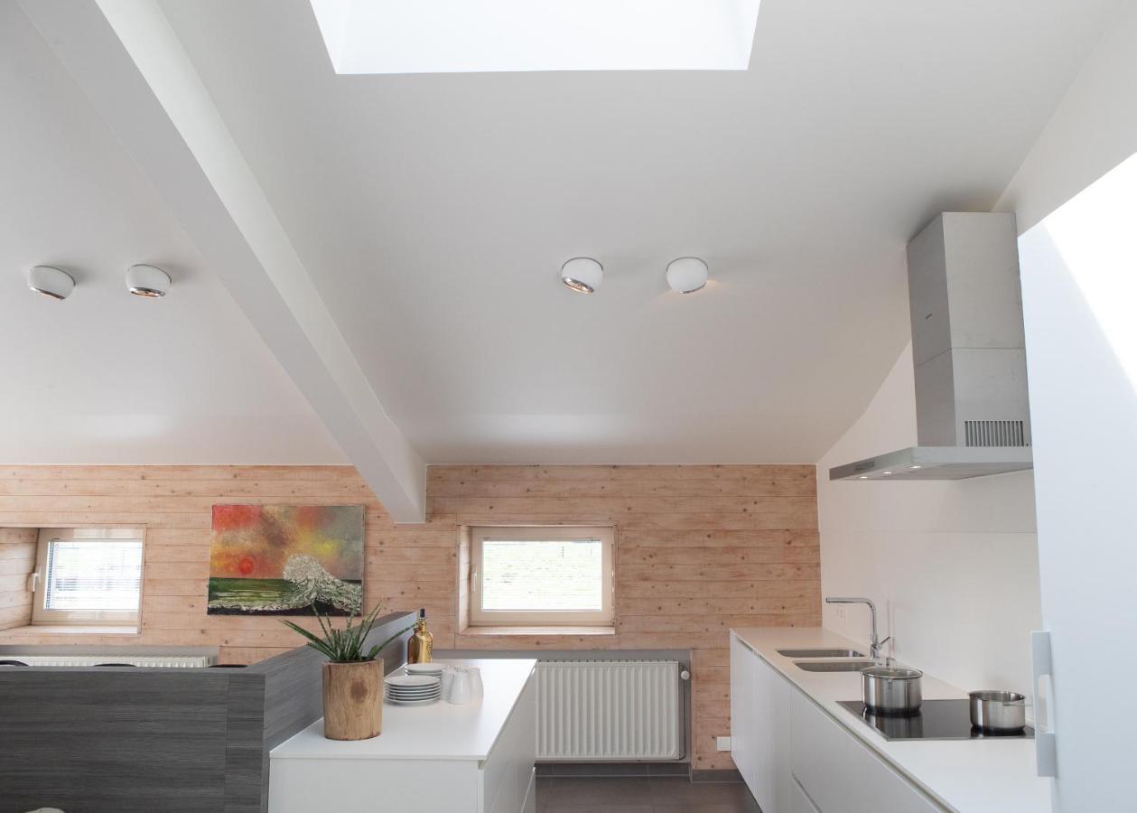Landelijk Vakantiehuis In Diksmuide Met Een Tuin En Vijver Ngoại thất bức ảnh