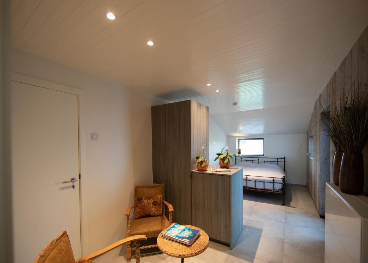Landelijk Vakantiehuis In Diksmuide Met Een Tuin En Vijver Ngoại thất bức ảnh