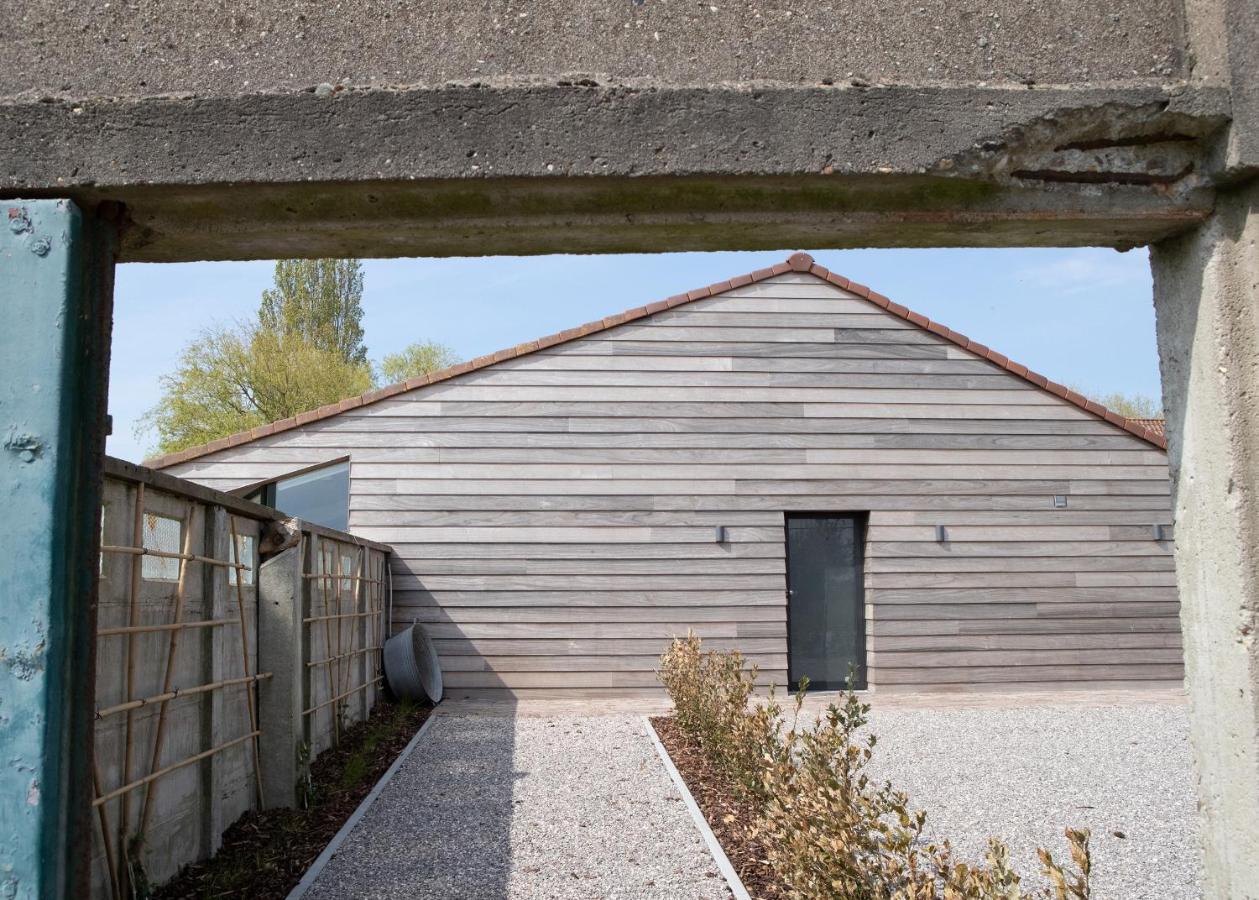 Landelijk Vakantiehuis In Diksmuide Met Een Tuin En Vijver Ngoại thất bức ảnh